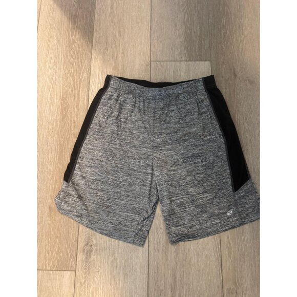 Layer Shorts Mens Large Gray Black Straight Leg Pleated Front Elastic Waist - Picture 2 of 7